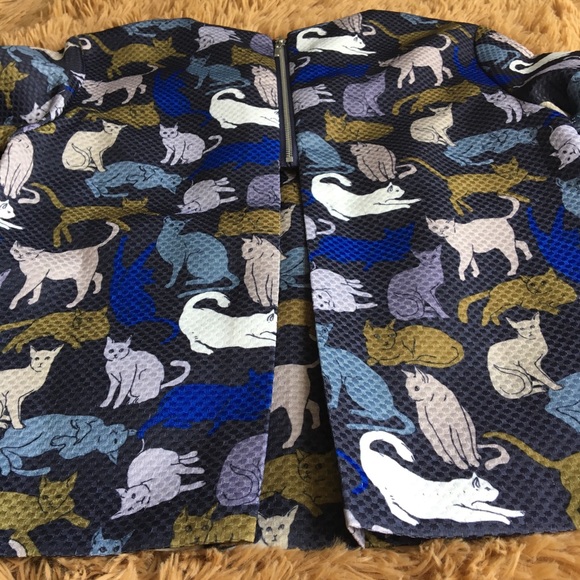 Funky cat patterned cropped blouse - Picture 3 of 3